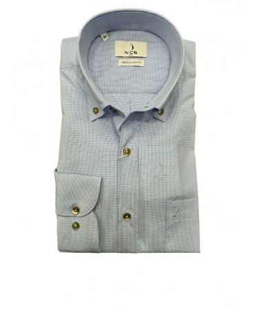 Men's shirt in a comfortable line with a small checkered shirt and olive buttons