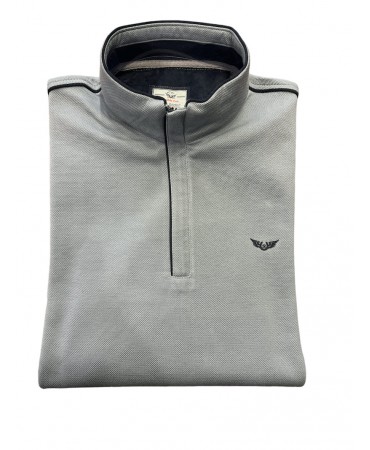 Gray cotton blouse with zipper as well as special details on the collar and shoulders