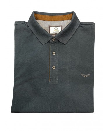 Polo shirt with button in blue color