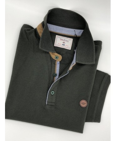 Green short sleeve t-shirt with flap and perimeter of the collar in light blue with alcantara SIDE EFFECT